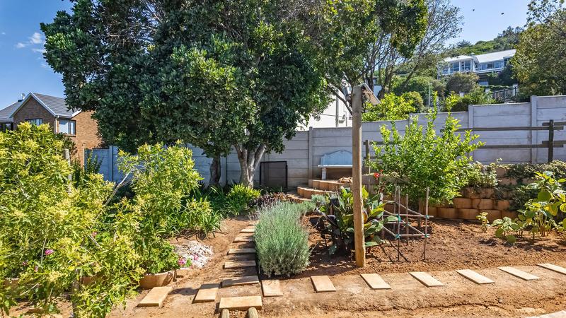 3 Bedroom Property for Sale in Outeniqua Strand Western Cape